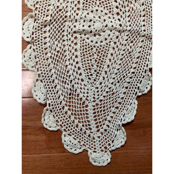 Vintage Handmade Crochet Oval Doilies Set of 2 - Picture 6 of 7